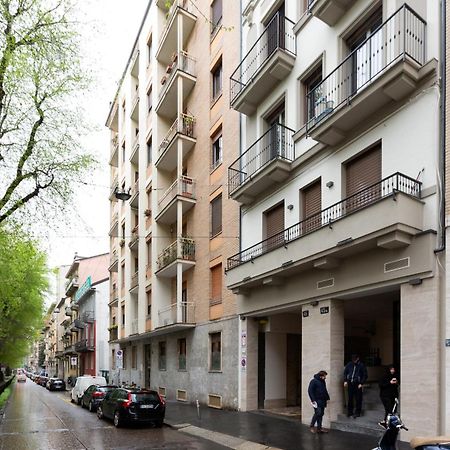 Mac Mahon - Colorful Apartment With Balcony! Milan Exterior photo