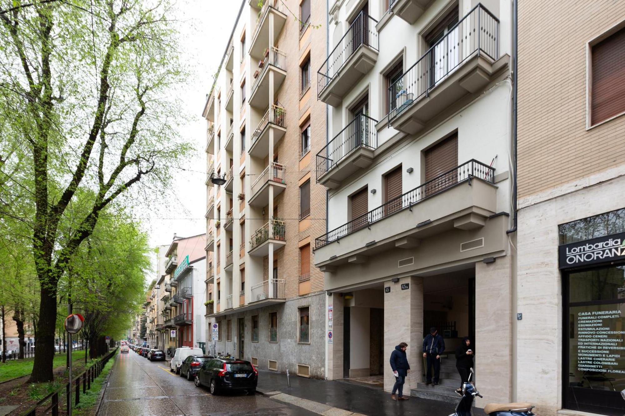 Mac Mahon - Colorful Apartment With Balcony! Milan Exterior photo